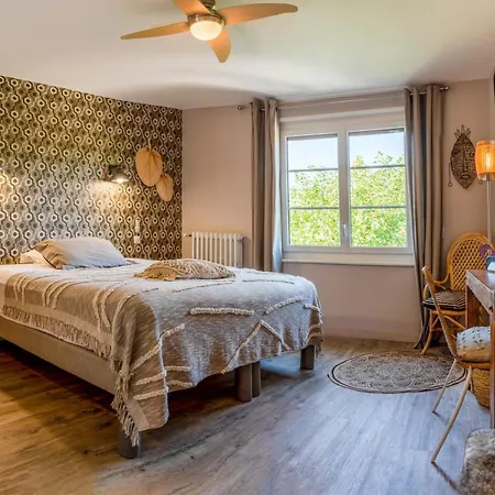 Hotel-restaurant Le Sorgia מלון 3*